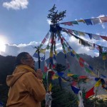 NL_GTR_Rinpoche_praying